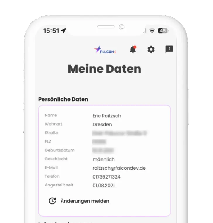 Mobile Bildschirmansicht einer persönlichen Datenübersicht in einer App, einschließlich Name, Wohnort, Adresse, Geburtsdatum, Geschlecht, E-Mail und Telefonnummer.