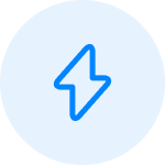 Blaues Icon mit einem weißen Pfeil, das eine Richtung oder Bewegung symbolisiert, umgeben von einem runden blauen Hintergrund. Ideal für digitale Anwendungen und Benutzeroberflächen.
